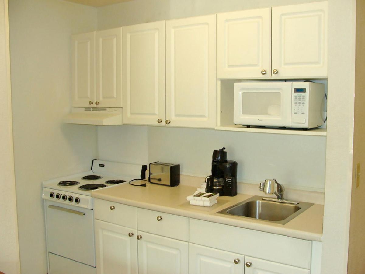 Extended Stay America Suites - Cincinnati - Blue Ash - Reagan Hwy Екстер'єр фото