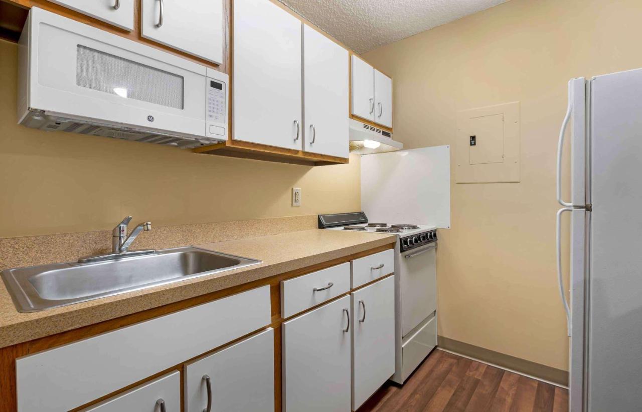Extended Stay America Suites - Cincinnati - Blue Ash - Reagan Hwy Екстер'єр фото