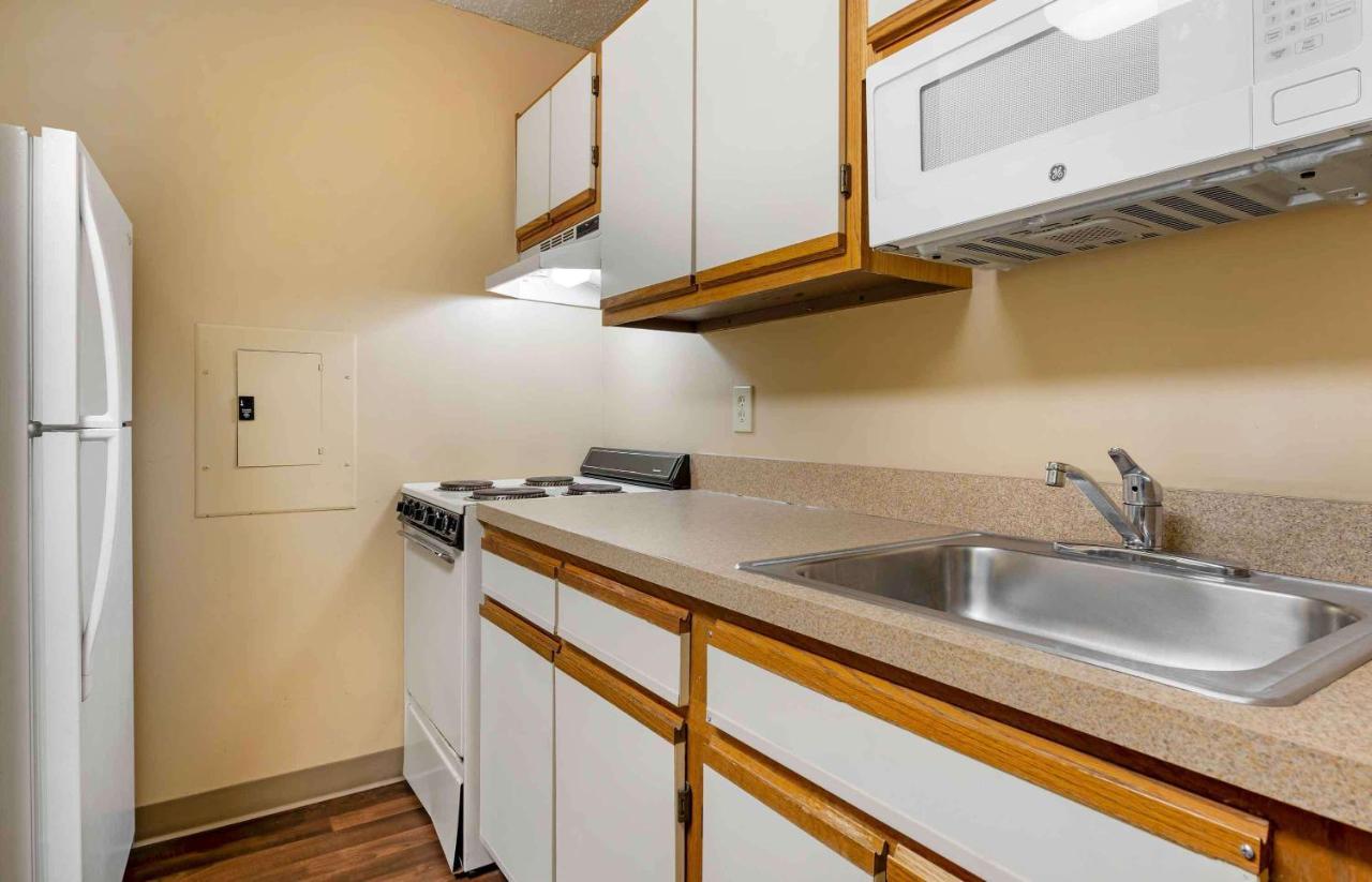 Extended Stay America Suites - Cincinnati - Blue Ash - Reagan Hwy Екстер'єр фото